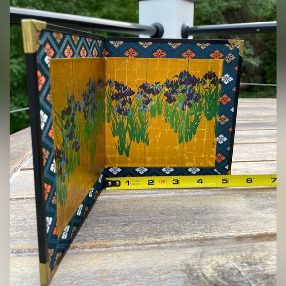 Table Screen - Kakitsubata (Korin Ogata) - Picture 5 of 6